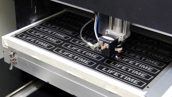 4 Reasons to Choose Laser Cut Metal Signs for Your Application